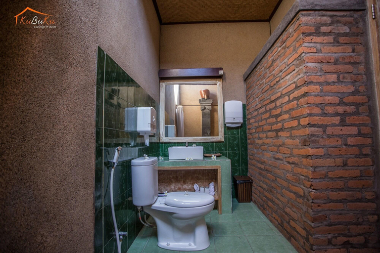 Bathroom 4, KuBuku, Buleleng