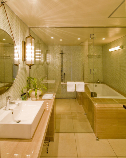Bathroom 4, Hotel Bellevedere, Susami