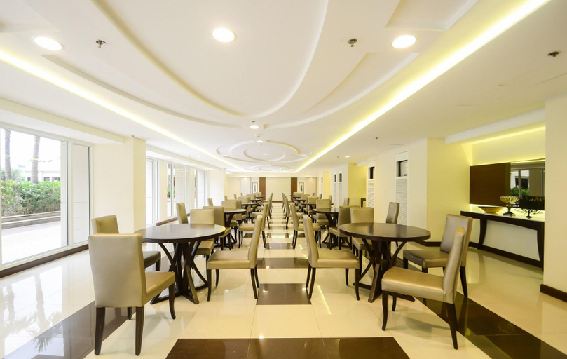 Food & Drinks 4, Extremeli Suites, Parañaque