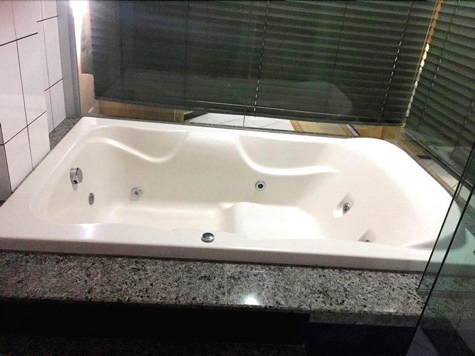 Bathroom 4, King Konfort Hotel, Maringá