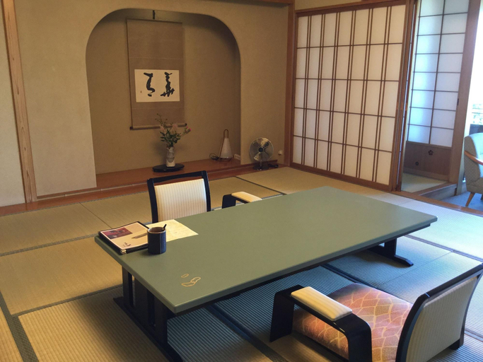 Bedroom 4, Seizan Yamato, Itō