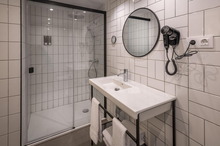 Bathroom 4, Ght Miratge, Girona