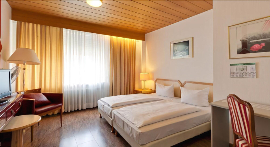 Bedroom 3, Astoria, Stuttgart