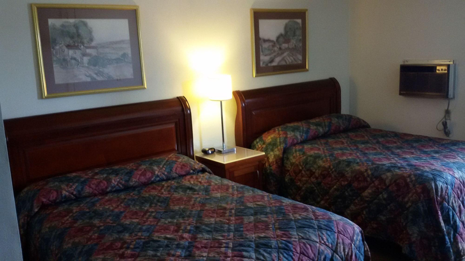 Bedroom 3, Hotel Blue Top Inn, Portage