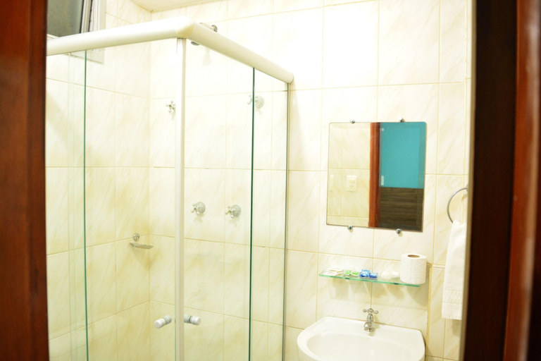 Bathroom, Hotel Fenician, Aparecida