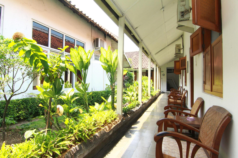 Hotel Limaran by ZUZU, Yogyakarta