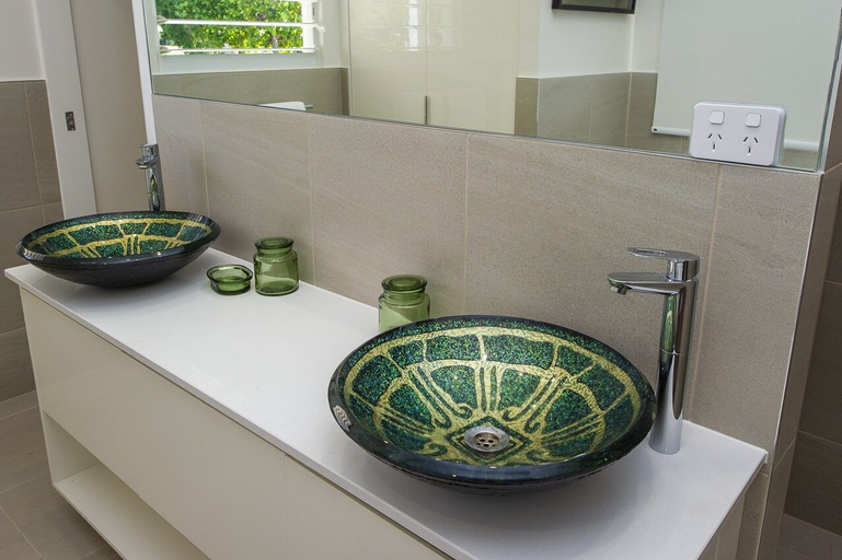 Bathroom 4, Reflections Villa 1, Magnetic Island