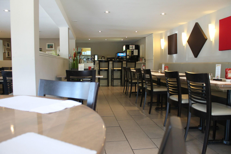 Food & Drinks 5, Leelas Villa Inn Flesherton, Grey