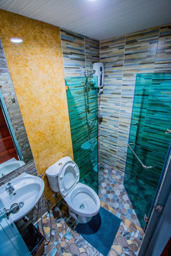 Bathroom 4, Na Siri Lakeview, Bang Phli