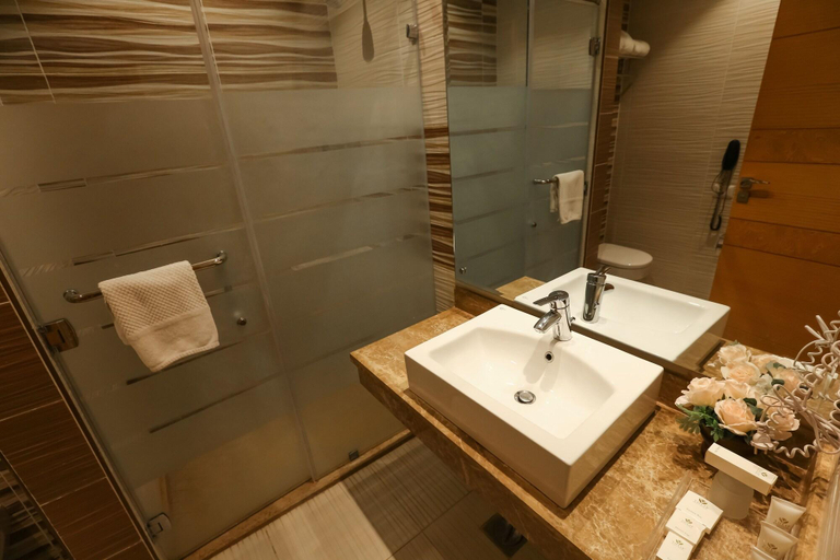 Bathroom 4, Tolip El Narges Hotel Spa, New Cairo City