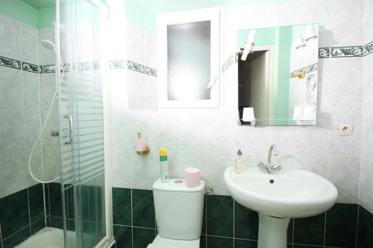 Bathroom 5, La Ferme des Denis, Drôme
