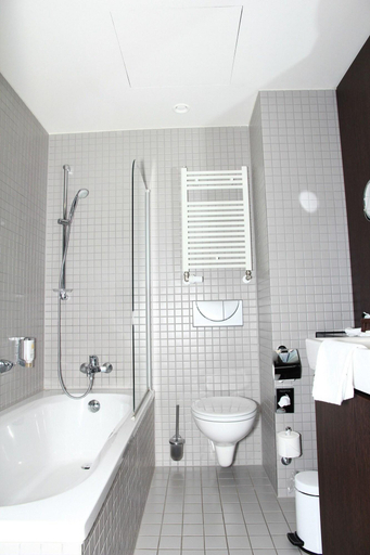 Bathroom, Santé Royale Bad Brambach Resort, Vogtlandkreis