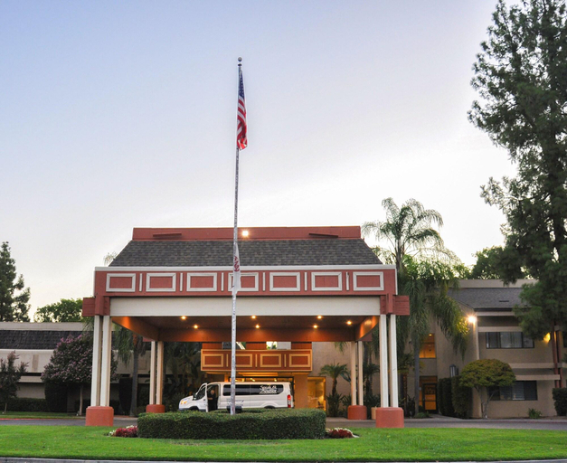 Exterior & Views 2, Piccadilly Inn Airport, Fresno