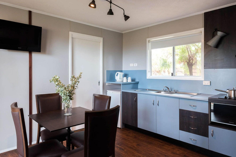 Bedroom 3, Saltbush Retreat, Longreach