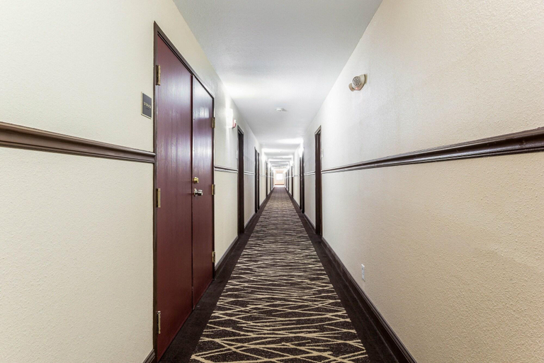 Public Area 3, Red Roof Inn Dry Ridge, Grant