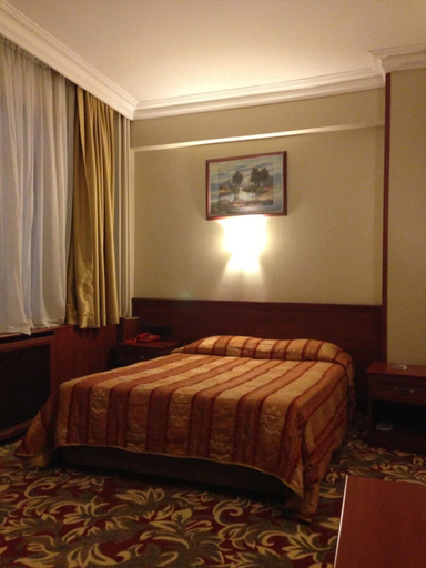 Bedroom 4, Hotel Monopol, Beyoğlu