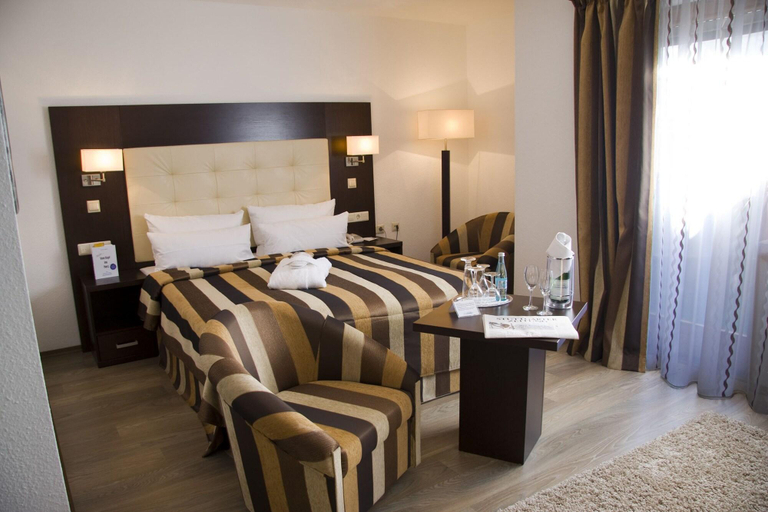 Bedroom 3, Hotel Empfinger Hof, Sure Hotel Collection by Best, Freudenstadt
