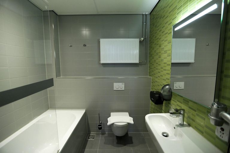 Bathroom 4, City Hotel Amsterdam, Amsterdam