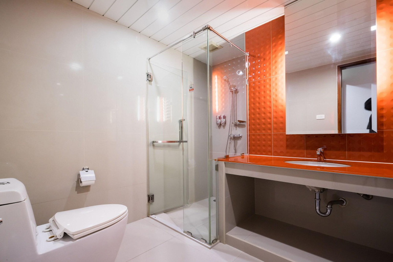 Bathroom 4, Nice Residence, Wattana