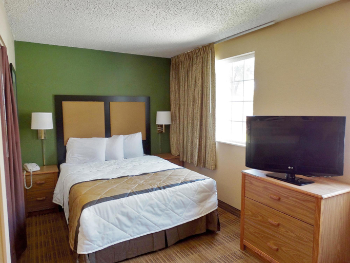 Bedroom 3, Extended Stay America - Indianapolis - West 86th S, Indianapolis