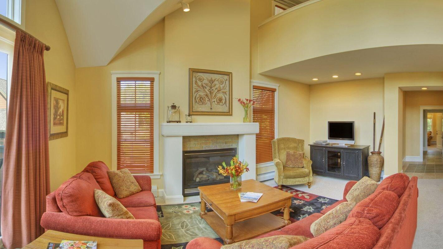 Bedroom 3, The Pointe at Castle Hill Resort & Spa, Windsor