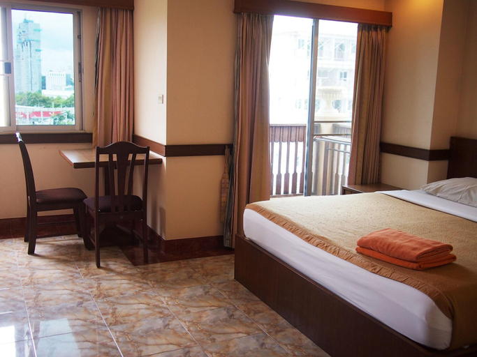 Bedroom 3, Navin Mansion 3, Pattaya