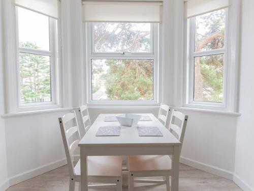 Palm Retreat dream holiday apartment in Dorset, Bournemouth