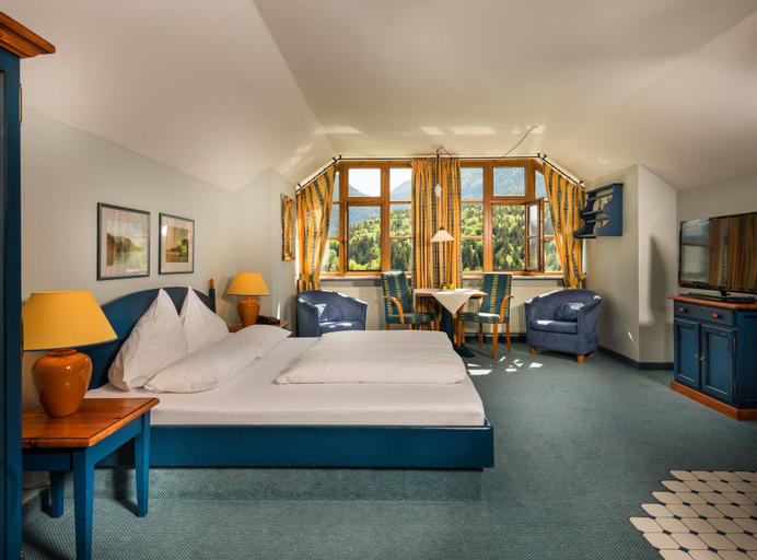 Bedroom 2, Mondi-Holiday Seeblickhotel Grundlsee, Liezen