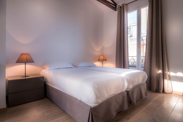 Bedroom 3, Du Lys, Paris