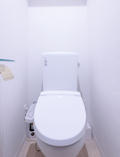 The Wardrobe Hostel Record, Bunkyō
