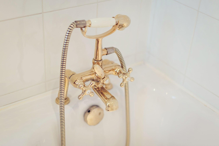 Bathroom 4, Windermere Briery Wood Hotel, Cumbria