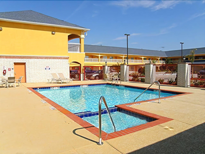 Sport & Beauty 5, Scottish Inn & Suites Houston, Houston