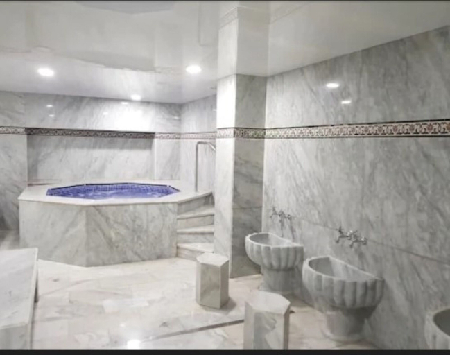 Bathroom 4, Mounia, Fès