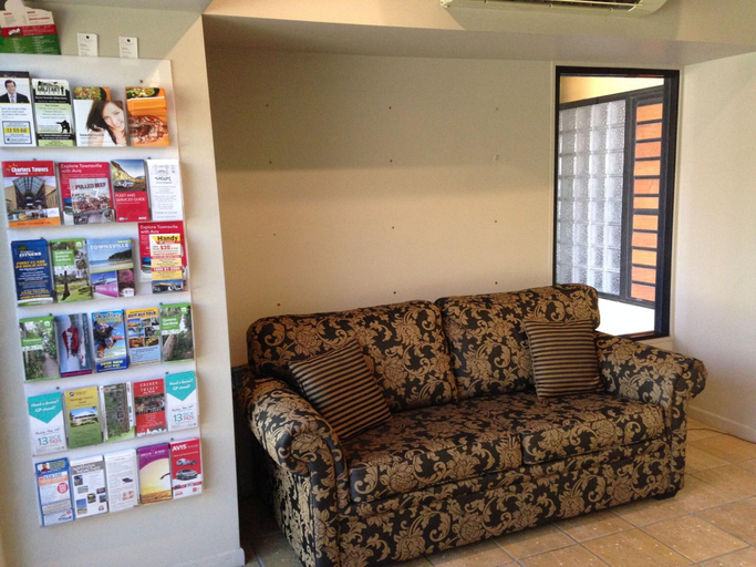 Public Area 2, Townsville Terrace, North Ward-Castle Hill