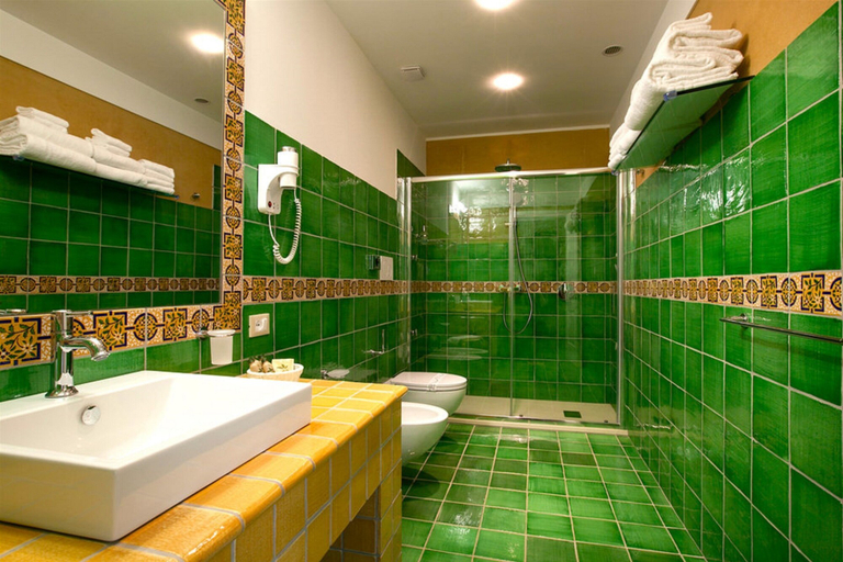Bathroom 5, Hotel Casale Milocca, Syracuse