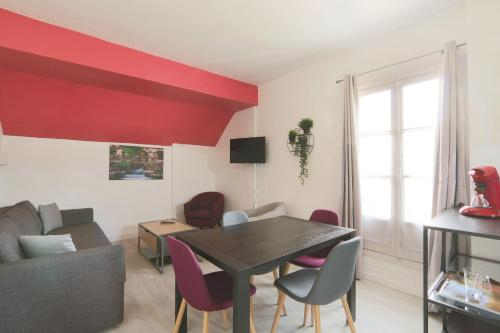 T3 near the castle of Azay le Rideau #Castle, Indre-et-Loire