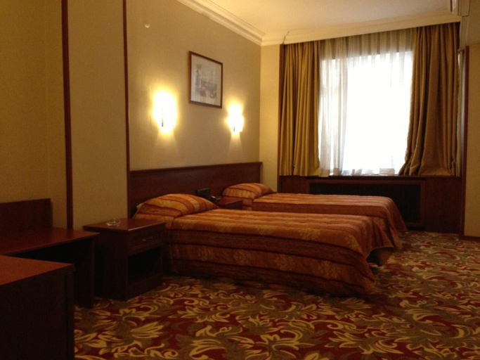 Bedroom 3, Hotel Monopol, Beyoğlu