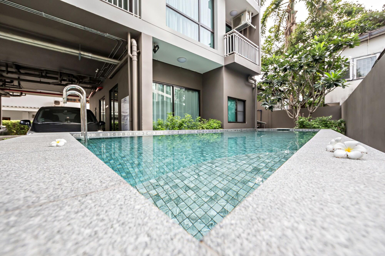 Sport & Beauty 5, Like Sukhumvit 22, Khlong Toey