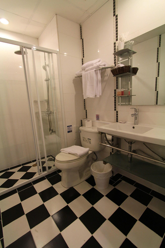 Bathroom 4, At Residence Suvarnabhumi, Lat Krabang