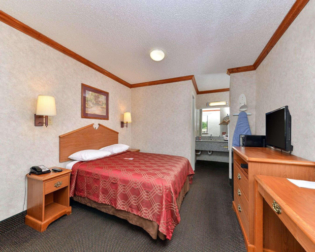 Bedroom 3, Econo Lodge Inn Killeen, Bell