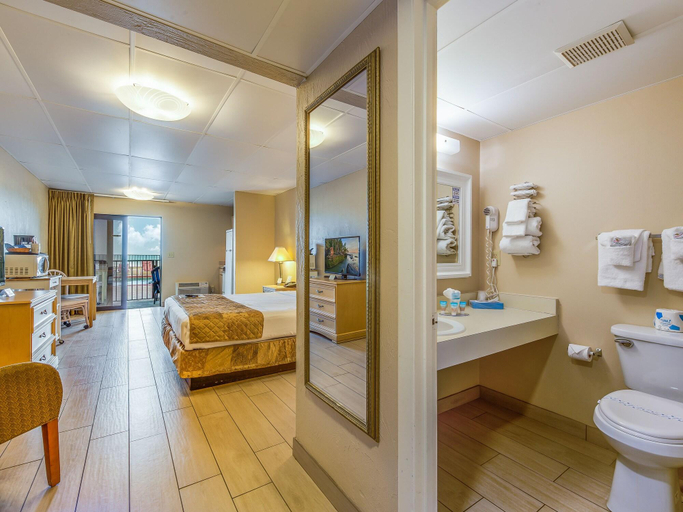 Bathroom 5, Beachside Hotel, Volusia
