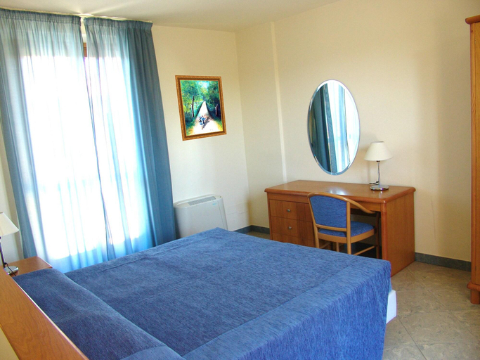 Bedroom 2, Residence Continental Resort, Pisa