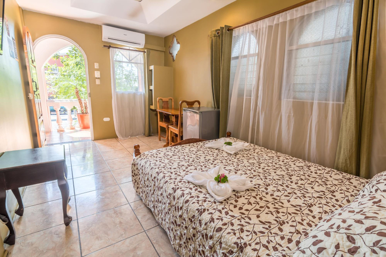 Bedroom 3, Le Priss Hotel, Aguirre