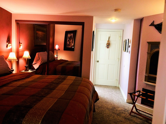 Bedroom 3, Black Bear Inn, Ketchikan Gateway