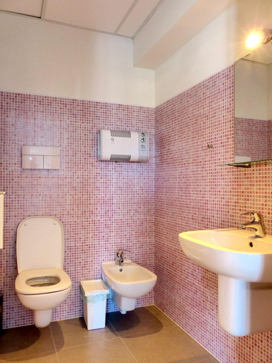 Bathroom 5, Meet Garda Lake Hostel, Verona