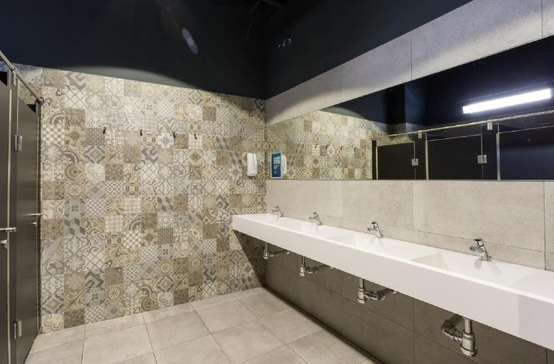 Bathroom 4, Black Swan Hostel Sevilla, Sevilla