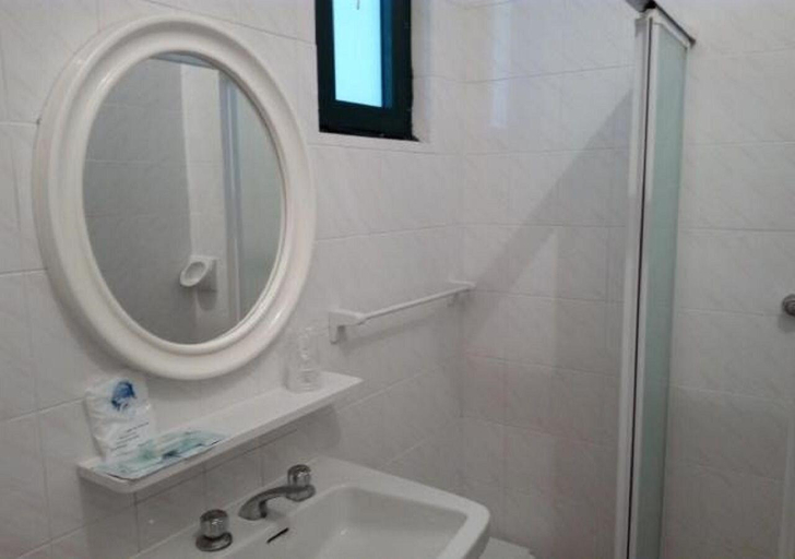 Bathroom 4, Nautilus Hotel, Rimini