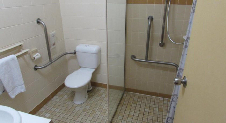 Bathroom 5, Raintree Motel Townsville, Hermit Park