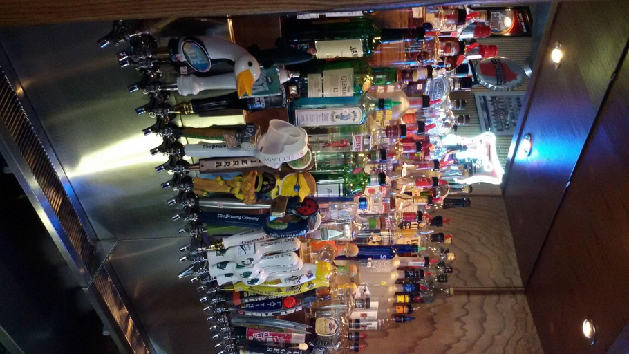 Food & Drinks 5, Hotel Blue Top Inn, Portage