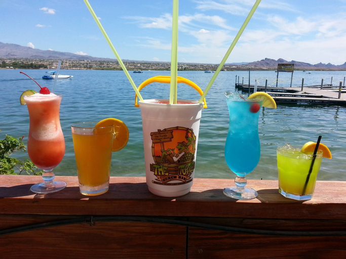 The Nautical Beachfront Resort, Mohave